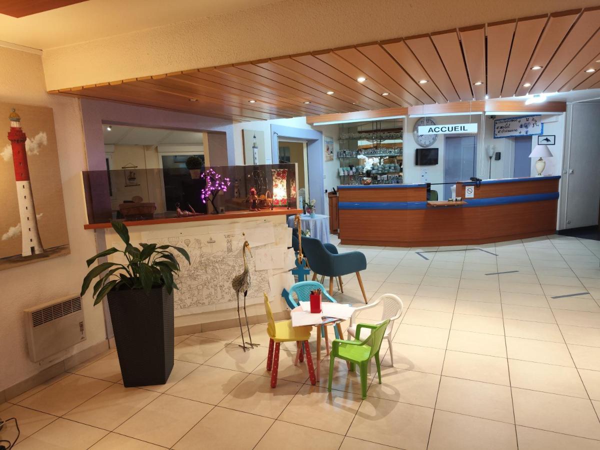 Hotel Estuaire Сен-Бревен-ле-Пен Екстериор снимка