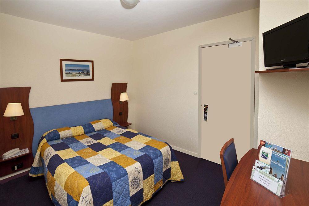 Hotel Estuaire Сен-Бревен-ле-Пен Екстериор снимка