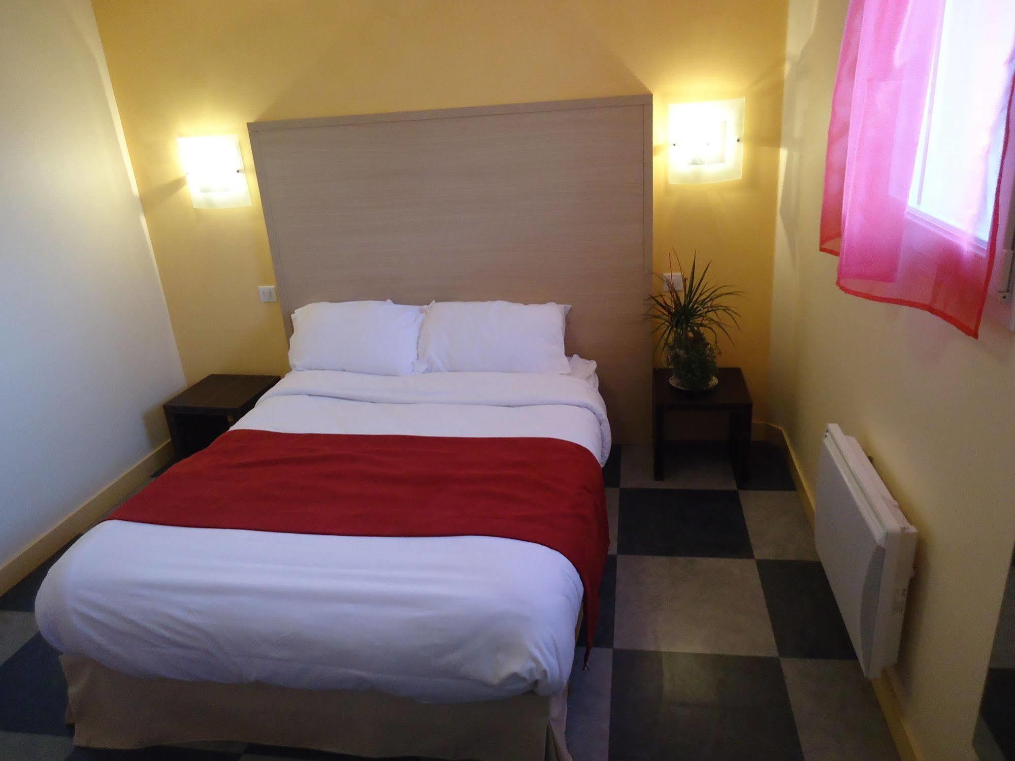 Hotel Estuaire Сен-Бревен-ле-Пен Екстериор снимка