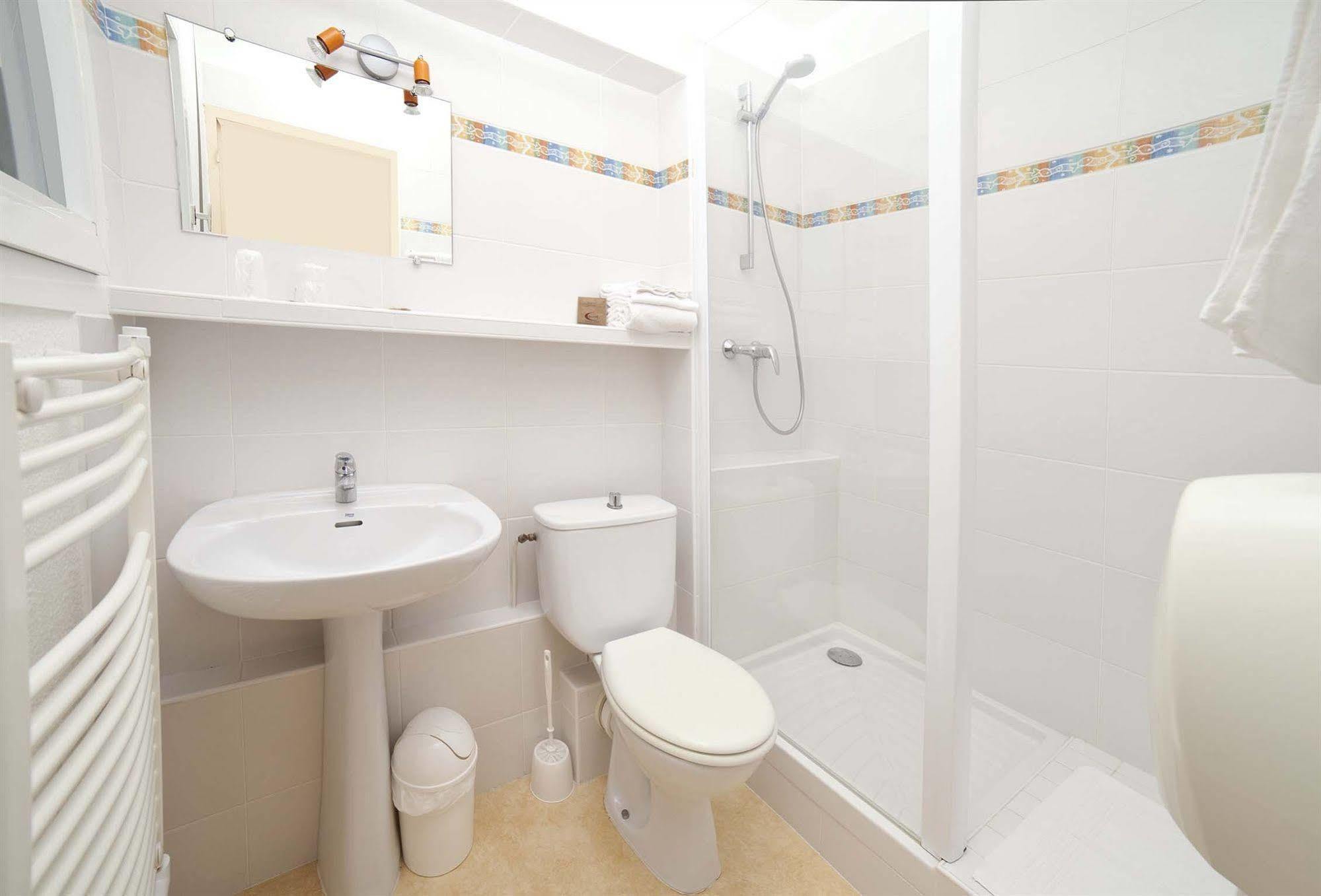 Hotel Estuaire Сен-Бревен-ле-Пен Екстериор снимка